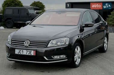Седан Volkswagen Passat 2012 в Хусте