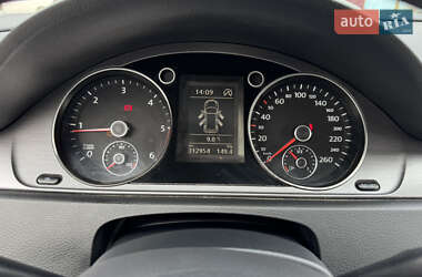 Универсал Volkswagen Passat 2012 в 