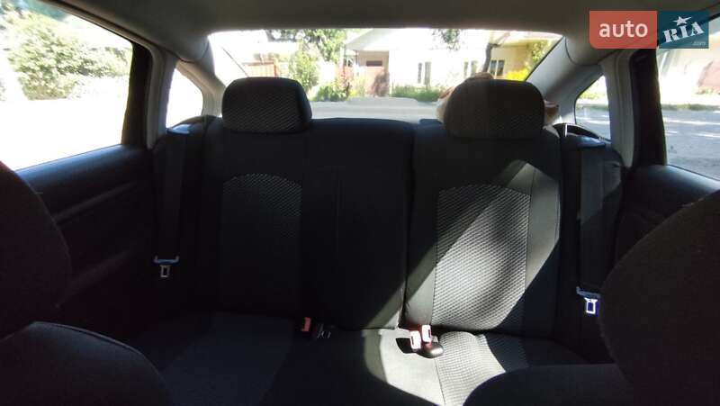 Седан Volkswagen Passat 2002 в Чернигове фото 11 Седан Volkswagen Passat 2002 в Чернигове