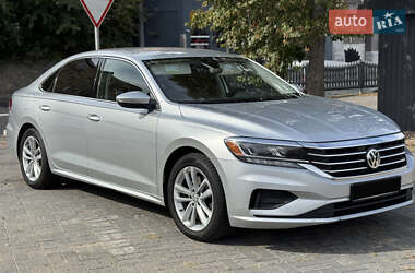 Седан Volkswagen Passat 2020 в Харькове