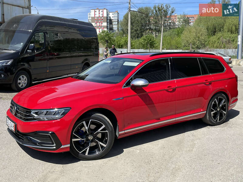 Универсал Volkswagen Passat 2020 в Черновцах