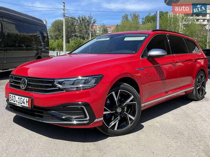 Универсал Volkswagen Passat 2020 в Черновцах
