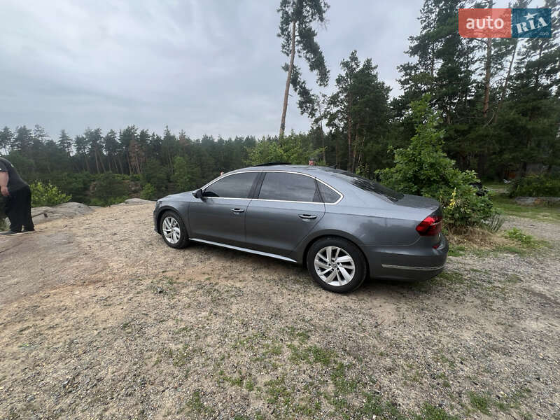 Седан Volkswagen Passat 2017 в Киеве