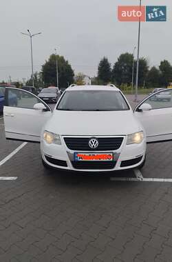 Універсал Volkswagen Passat 2010 в Києві