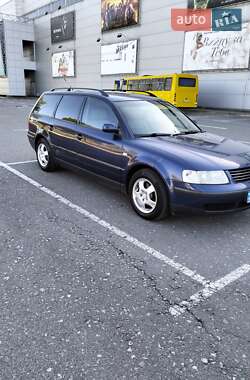 Универсал Volkswagen Passat 2000 в Киеве