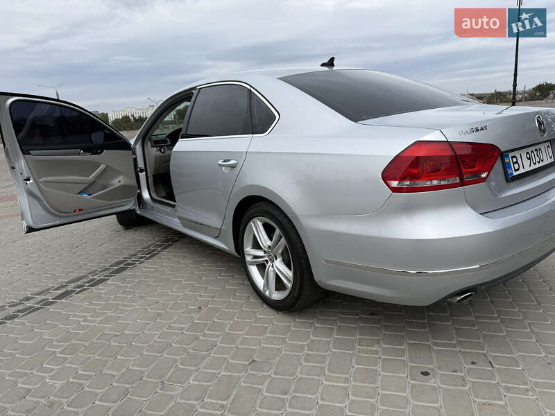 Седан Volkswagen Passat 2013 в Харькове