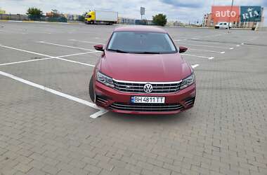 Седан Volkswagen Passat 2018 в Одессе