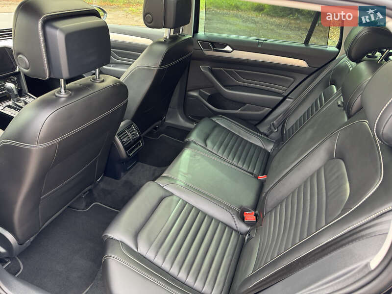 Универсал Volkswagen Passat 2021 в Житомире