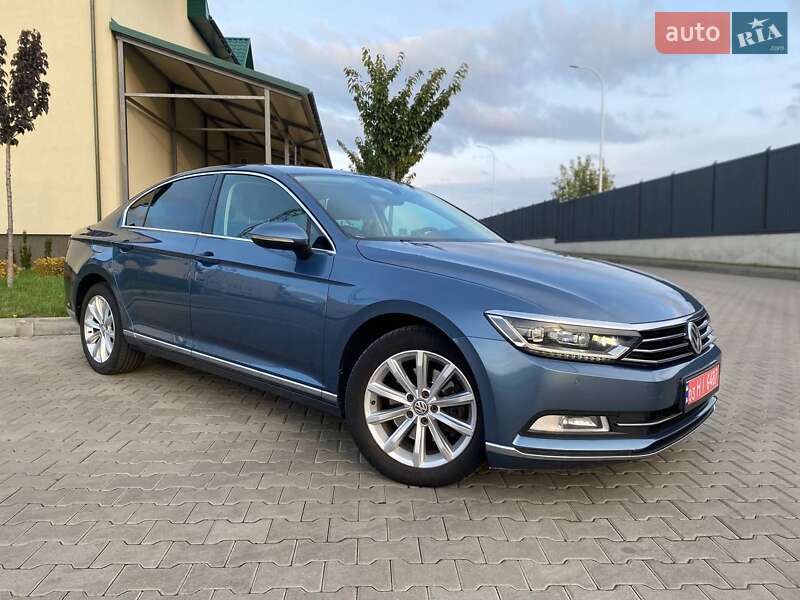 Седан Volkswagen Passat 2015 в Луцке