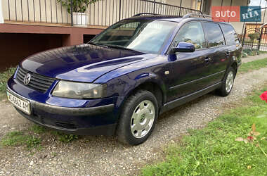 Універсал Volkswagen Passat 1998 в Виноградові
