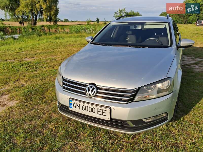 Універсал Volkswagen Passat 2011 в Києві фото 11 Універсал Volkswagen Passat 2011 в Києві