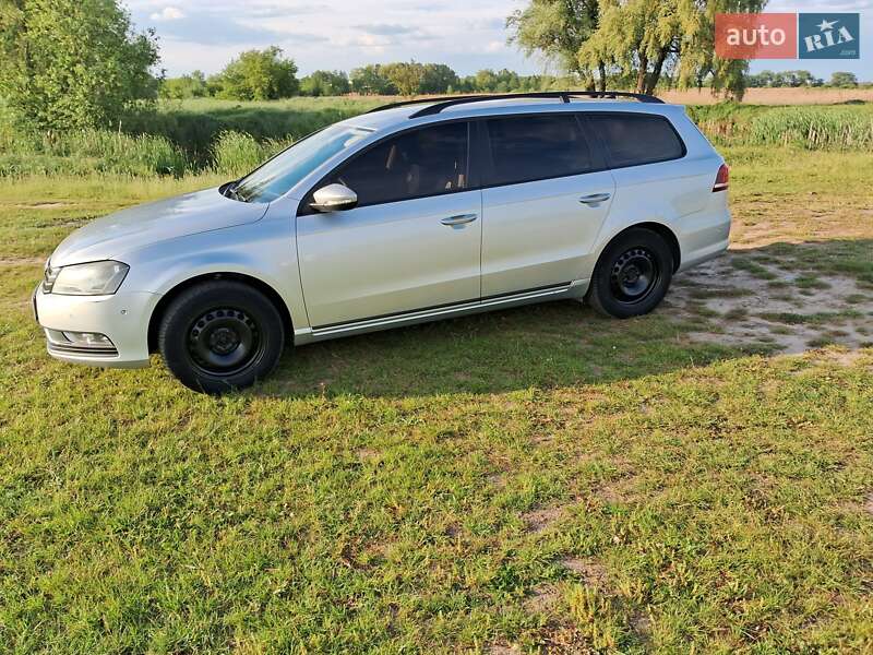 Універсал Volkswagen Passat 2011 в Києві фото 53 Універсал Volkswagen Passat 2011 в Києві