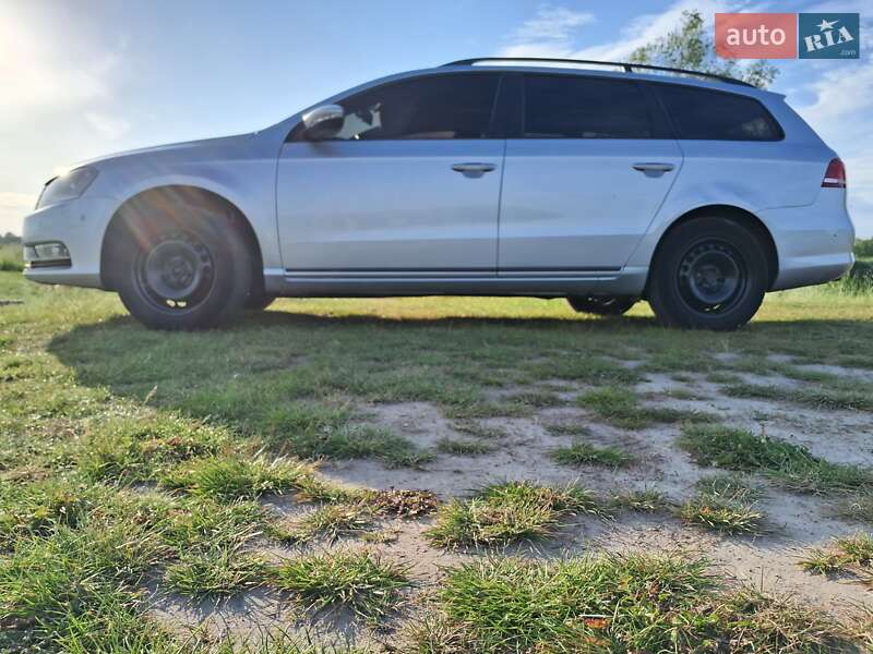 Універсал Volkswagen Passat 2011 в Києві фото 69 Універсал Volkswagen Passat 2011 в Києві