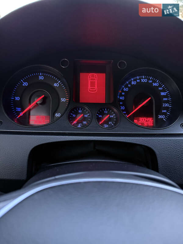 Универсал Volkswagen Passat 2006 в Львове