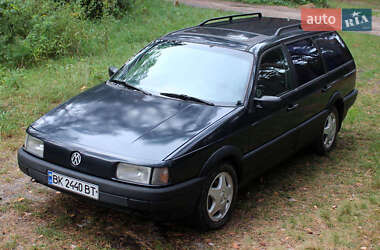 Универсал Volkswagen Passat 1990 в Кременце