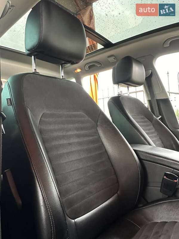 Універсал Volkswagen Passat 2010 в Харкові