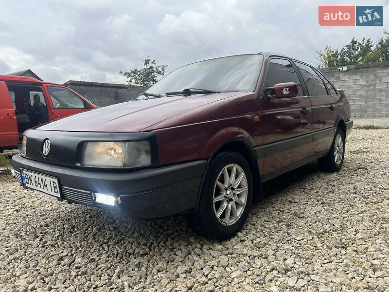 Volkswagen Passat 1992
