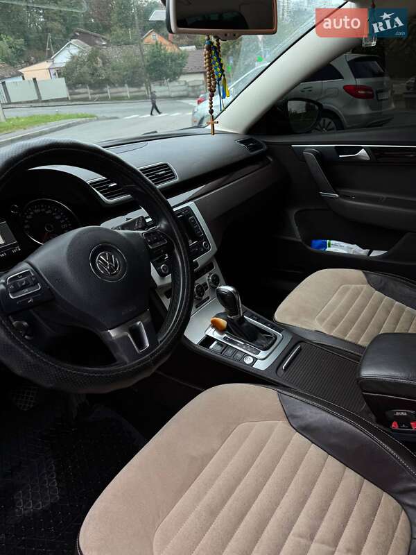 Универсал Volkswagen Passat 2012 в Виннице