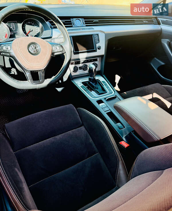 Універсал Volkswagen Passat 2015 в Виноградові