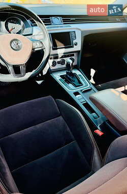 Универсал Volkswagen Passat 2015 в 