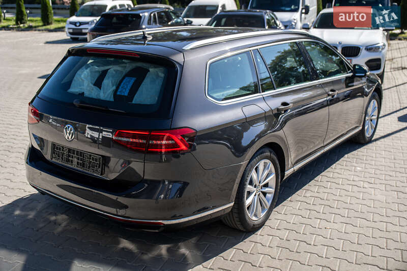 Универсал Volkswagen Passat 2018 в Львове фото 4 Универсал Volkswagen Passat 2018 в Львове