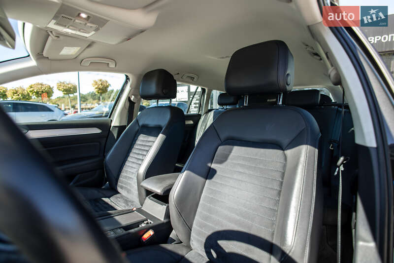 Универсал Volkswagen Passat 2018 в Львове фото 12 Универсал Volkswagen Passat 2018 в Львове