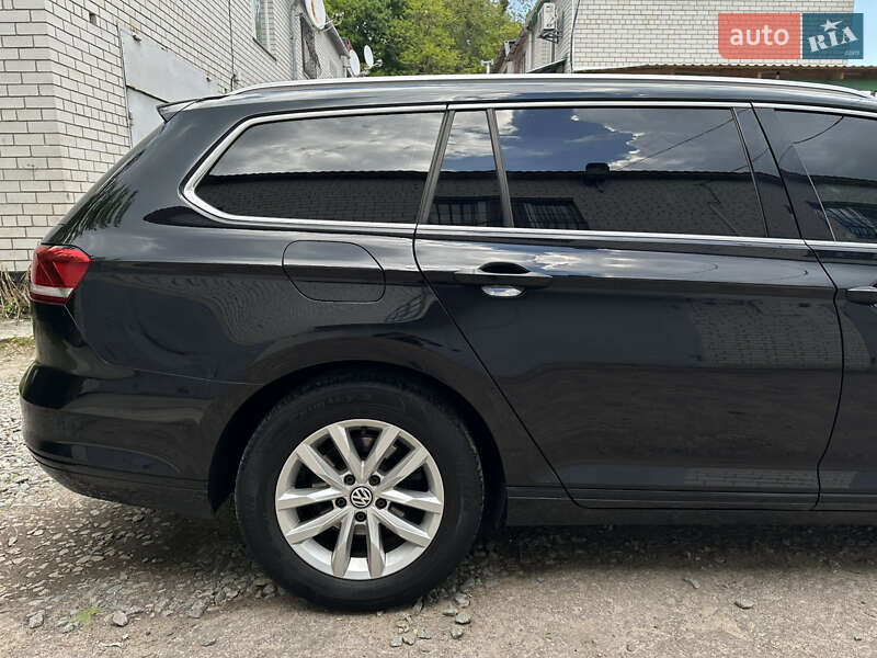 Универсал Volkswagen Passat 2016 в Житомире фото 17 Универсал Volkswagen Passat 2016 в Житомире