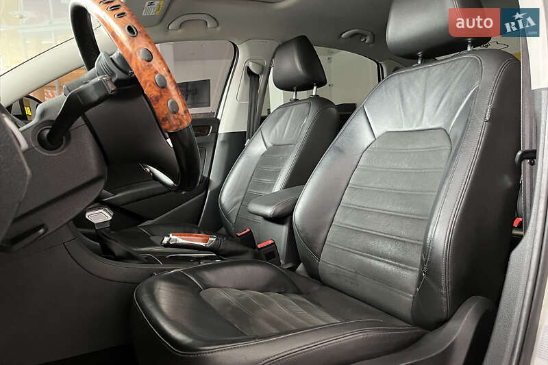 Седан Volkswagen Passat 2015 в Шептицькому фото 13 Седан Volkswagen Passat 2015 в Шептицькому