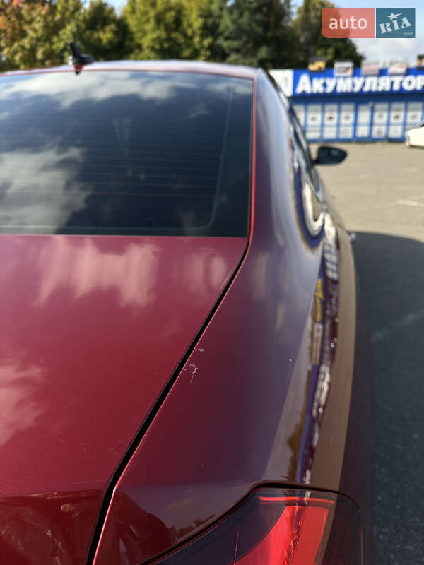 Седан Volkswagen Passat 2016 в Києві