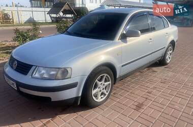 Седан Volkswagen Passat 1999 в Полтаве