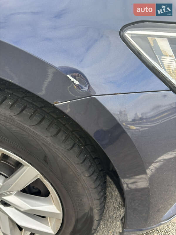 Универсал Volkswagen Passat 2016 в Киеве фото 11 Универсал Volkswagen Passat 2016 в Киеве