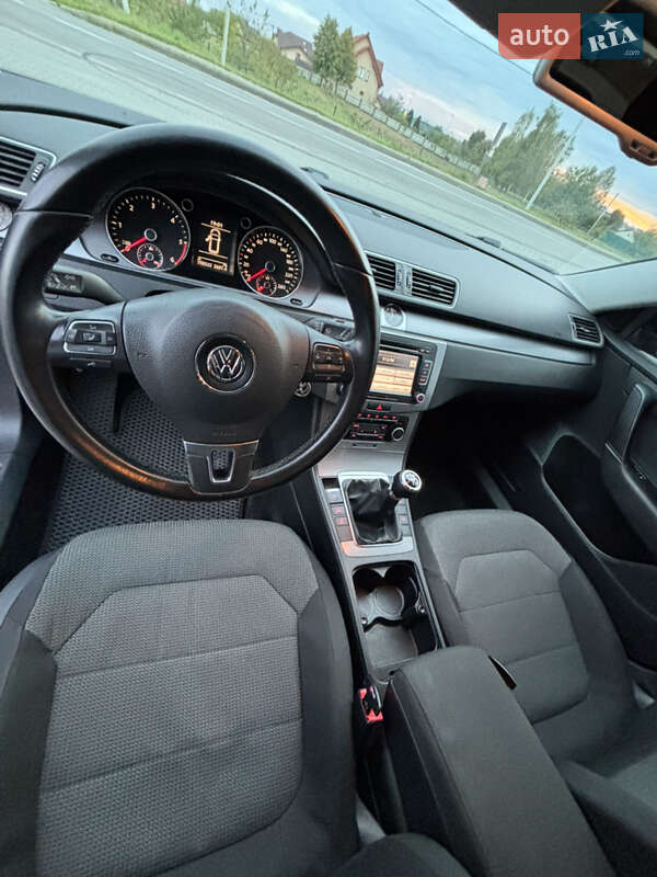 Универсал Volkswagen Passat 2010 в Яворове
