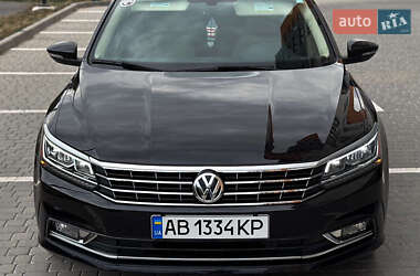 Седан Volkswagen Passat 2018 в Киеве