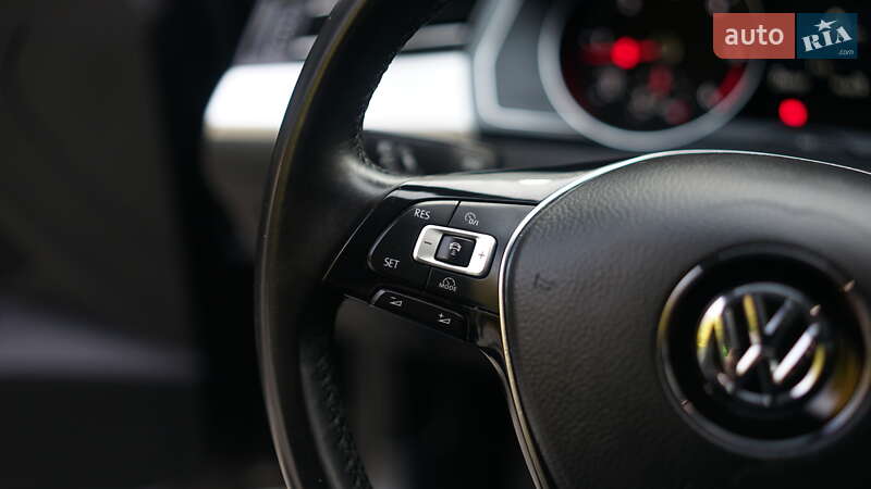 Универсал Volkswagen Passat 2017 в Львове