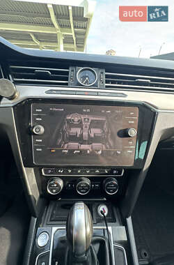 Универсал Volkswagen Passat 2015 в 