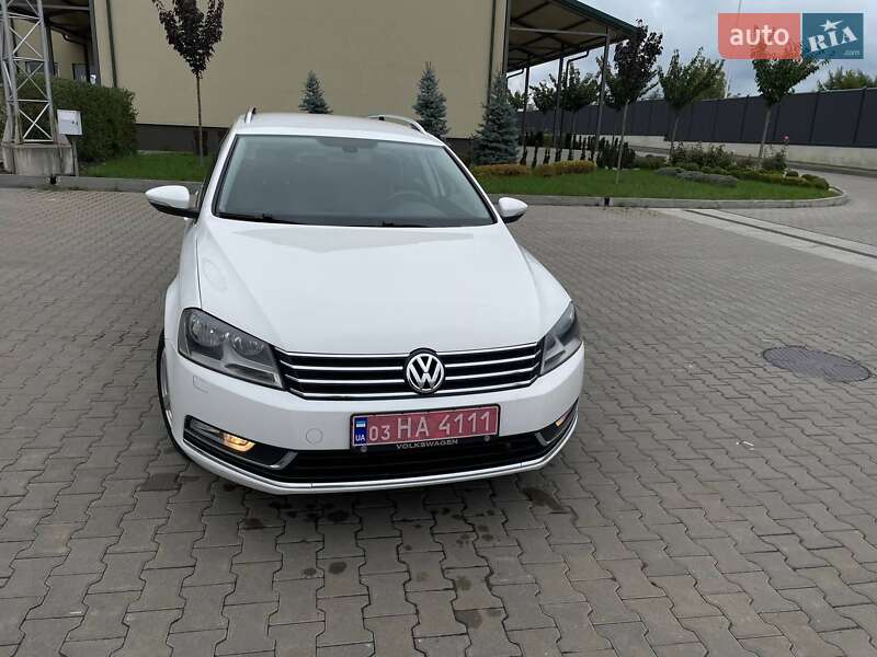 Универсал Volkswagen Passat 2011 в Луцке фото 6 Универсал Volkswagen Passat 2011 в Луцке