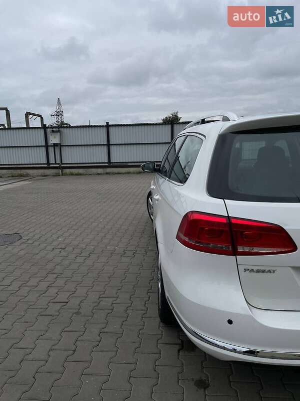 Универсал Volkswagen Passat 2011 в Луцке фото 11 Универсал Volkswagen Passat 2011 в Луцке
