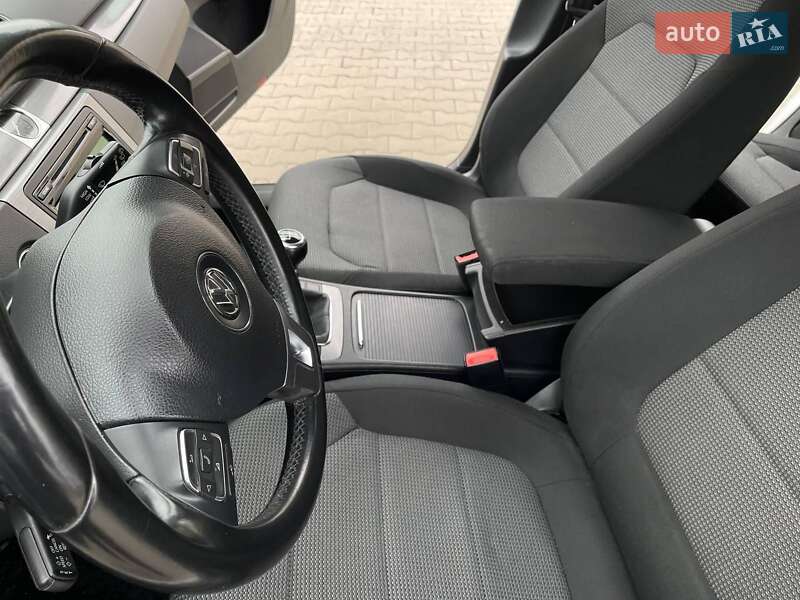 Универсал Volkswagen Passat 2011 в Луцке фото 51 Универсал Volkswagen Passat 2011 в Луцке