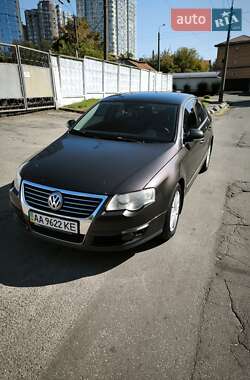 Седан Volkswagen Passat 2007 в Киеве