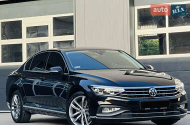 Седан Volkswagen Passat 2019 в Мукачево