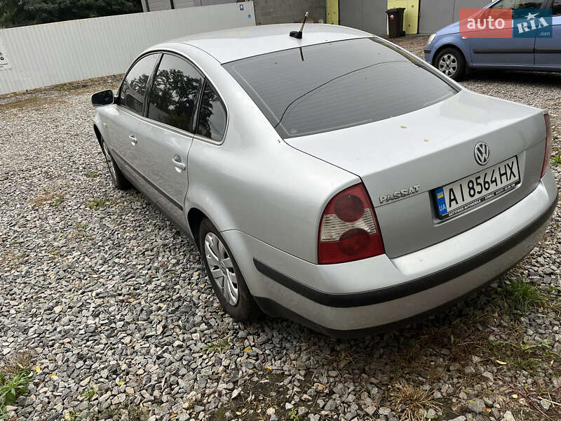 Седан Volkswagen Passat 2001 в Ирпене