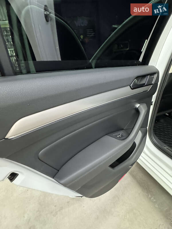 Универсал Volkswagen Passat 2017 в Полтаве