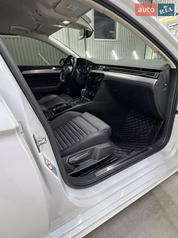 Универсал Volkswagen Passat 2017 в Полтаве