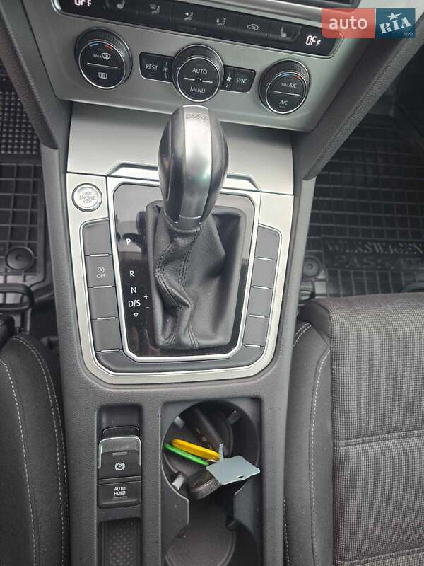 Универсал Volkswagen Passat 2016 в Стрые