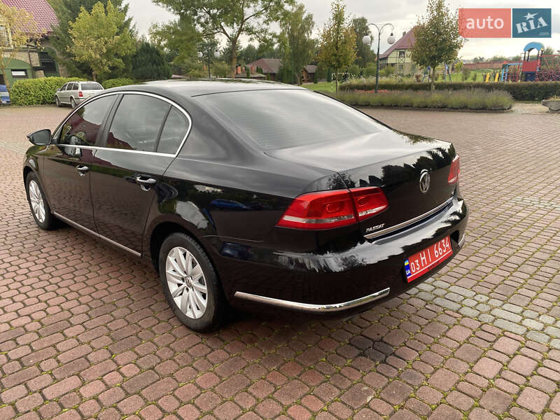 Седан Volkswagen Passat 2011 в Львове