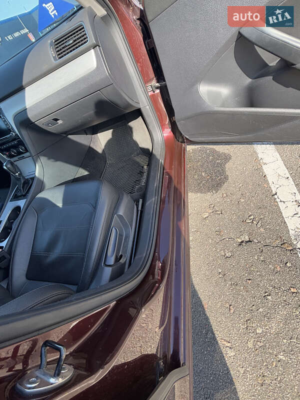 Седан Volkswagen Passat 2013 в Киеве