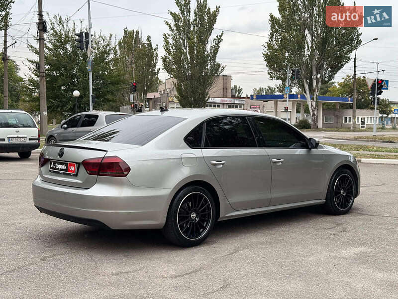 Седан Volkswagen Passat 2012 в Запорожье