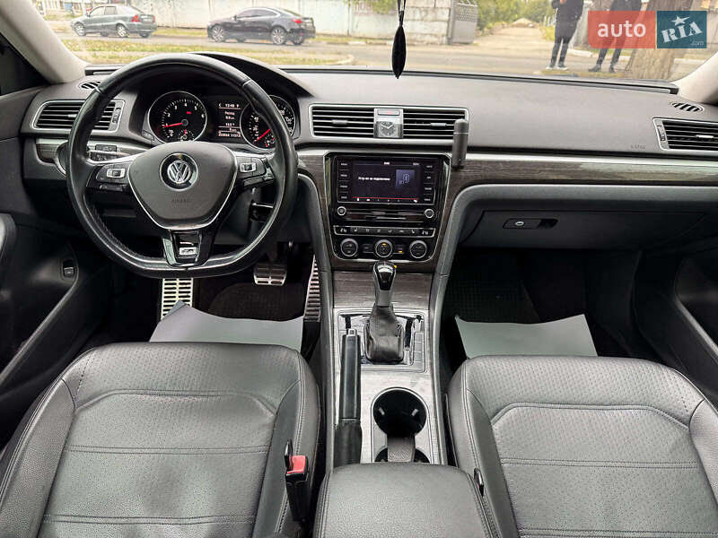 Седан Volkswagen Passat 2012 в Запорожье