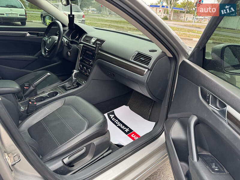 Седан Volkswagen Passat 2012 в Запорожье