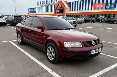 Седан Volkswagen Passat 1997 в Харькове
